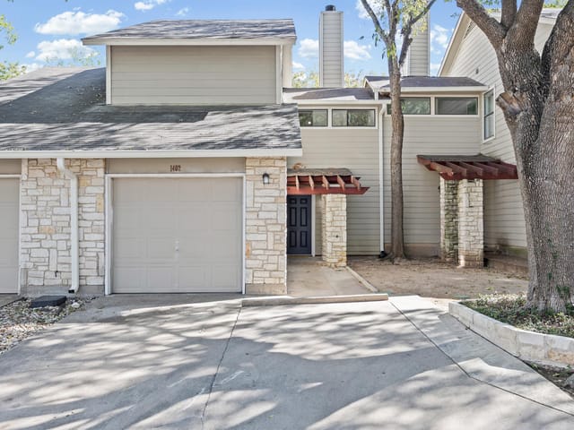 512 Eberhart Ln Unit #1402