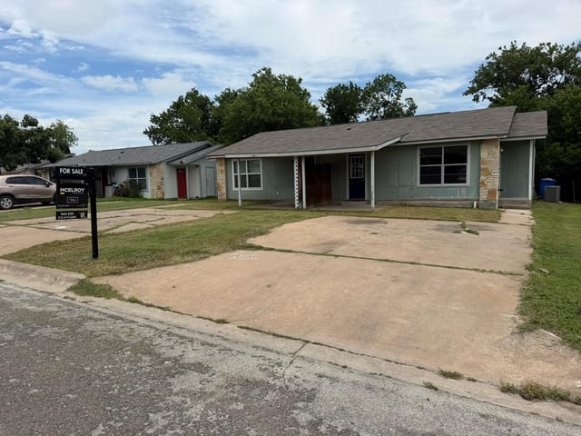 512 Lenora DR
