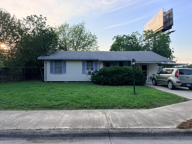 512 Patricia Dr