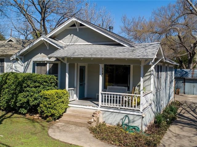 514 Academy Dr