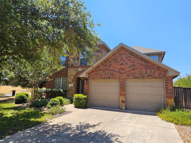 516 Centerbrook PL