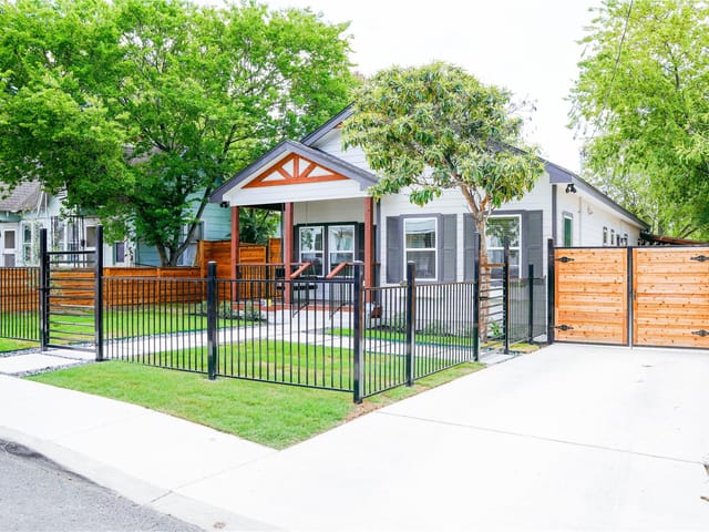 518 Rigsby Ave