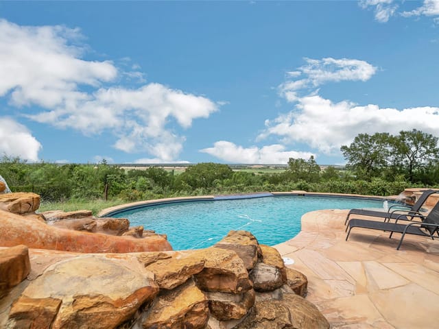 520 Double Eagle Ranch DR
