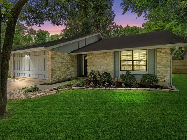 5202 Hedgewood Dr