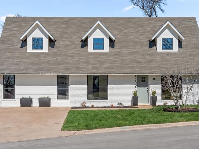 5202 Woodmoor DR