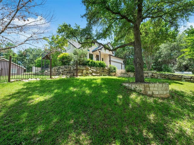 5203 Pryor Ln
