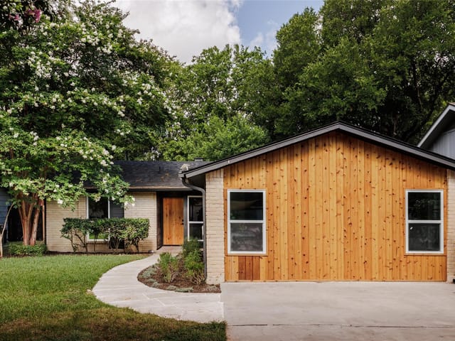 5204 Hedgewood