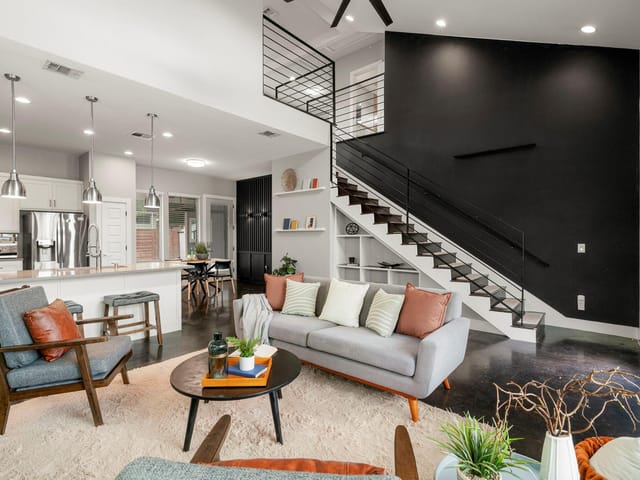5204 Samuel Huston Ave