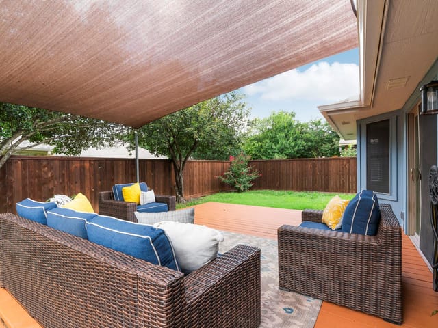 5205 Encinitas Ln
