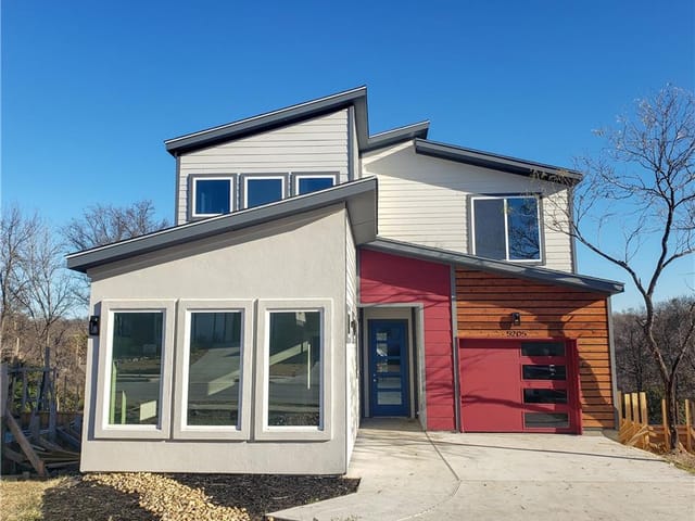 5205 Rob Scott St
