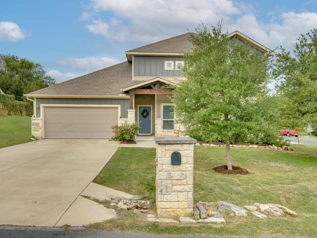 5206 CREE Ln