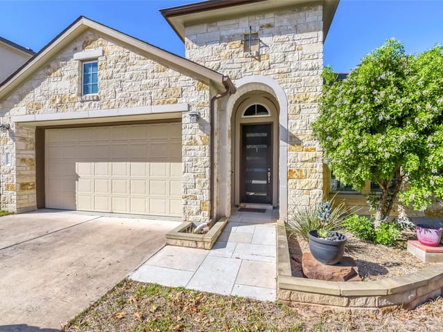 5208 Cornflower DR