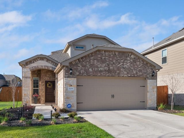 5208 Traviston Dr
