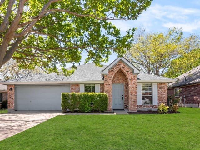 5209 Encinitas Ln