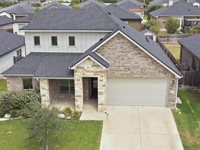 521 Seabiscuit DR