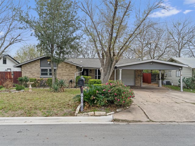5210 Gladstone DR