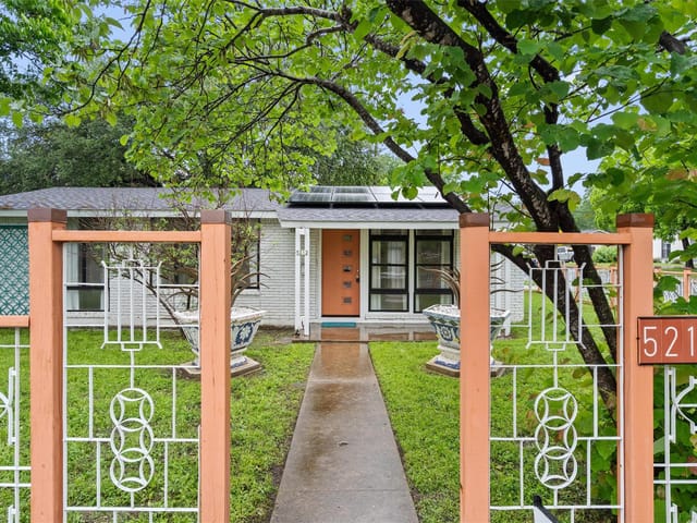 5212 Berkman DR
