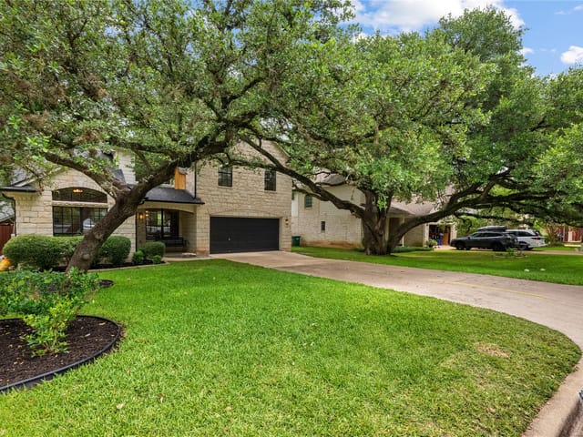 5212 Crystal Water DR