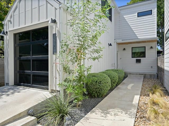 5212 Huisache St Unit #1