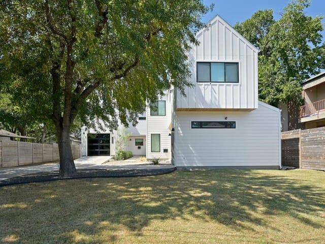 5212 Huisache St Unit #2