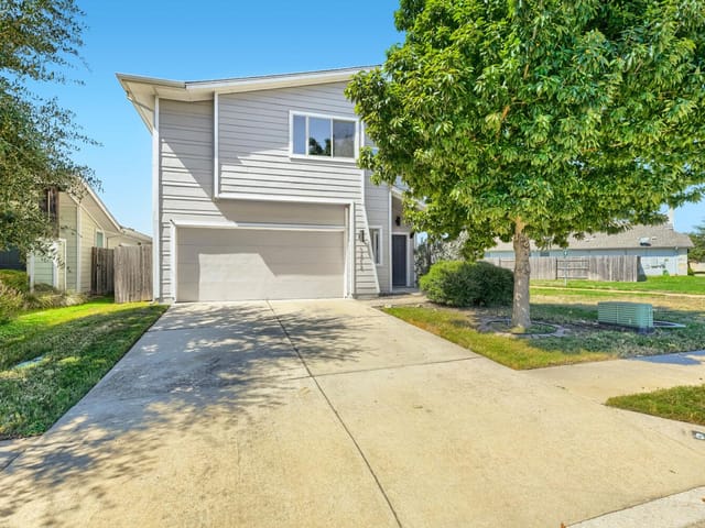 5212 Ingersoll LN