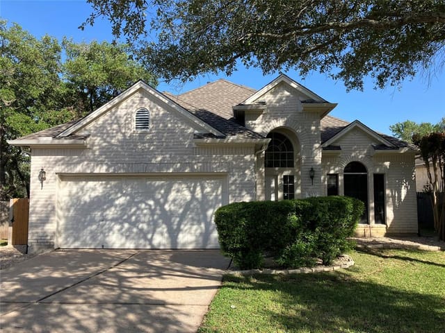 5212 Scottish Thistle Dr