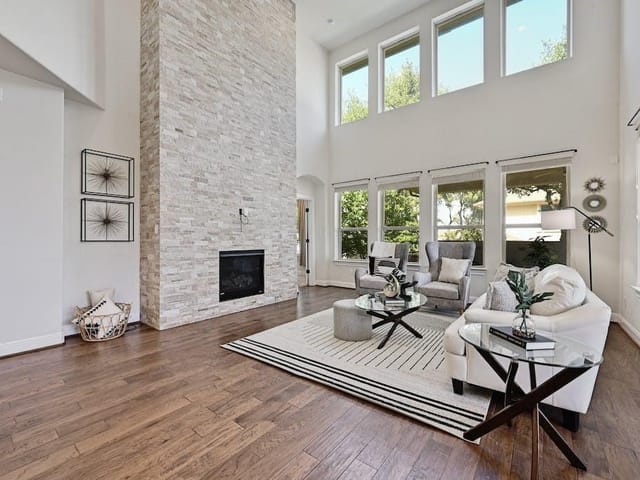 5213 Cipriano Dr