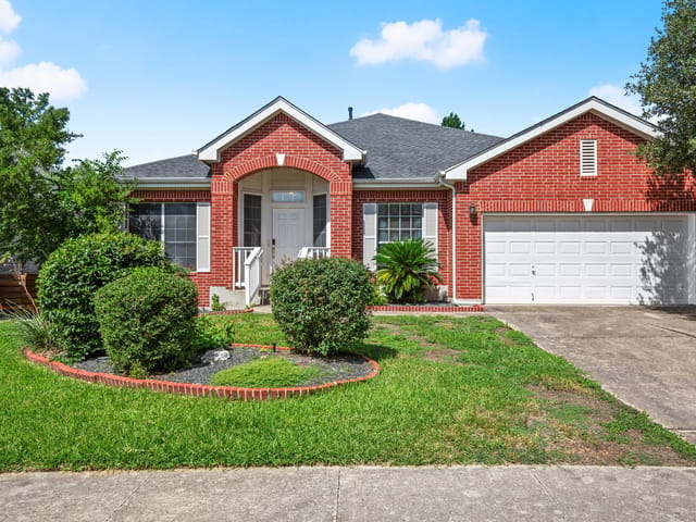 5219 Moon Shadow DR