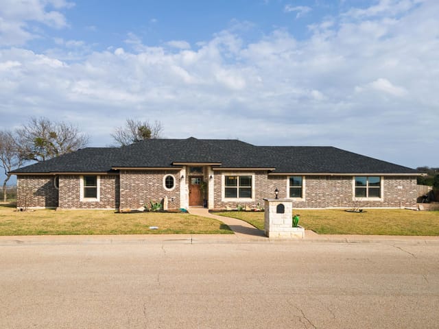 522 Skyline Dr