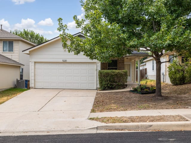 5220 Hutchinson DR