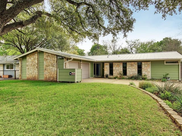 5227 Kings Hwy