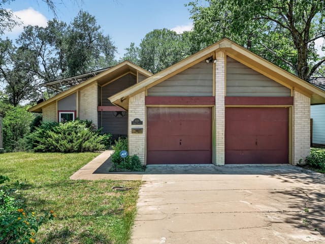 5227 Meadow Creek DR