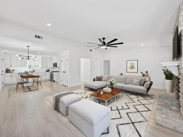 5228 Basswood LN
