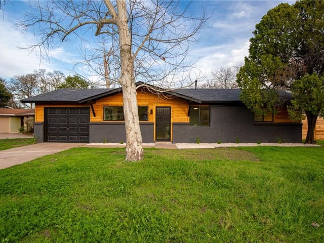5229 Kings Hwy
