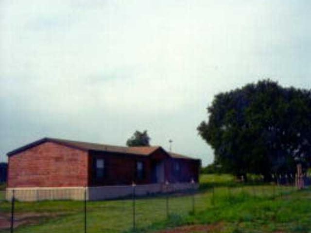 523 BUGTUSSLE LN