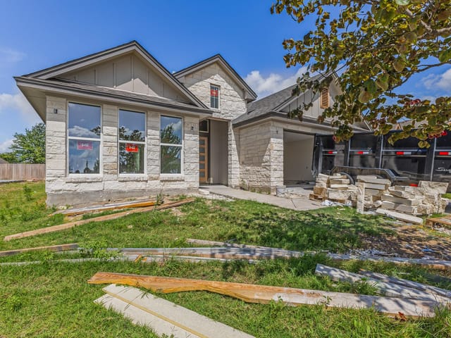 5232 Fenton LN