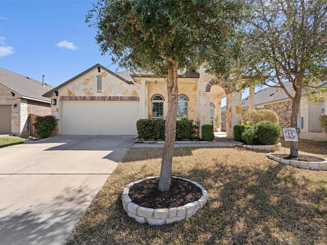 524 Longhorn Cavern Rd