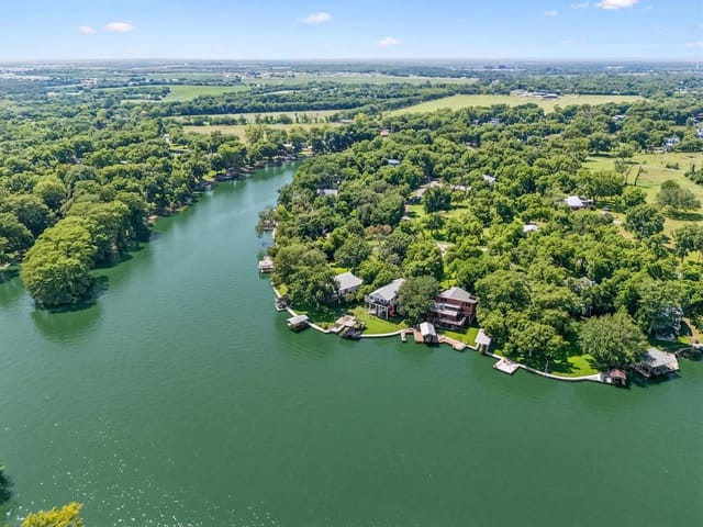 524 Turtle LN