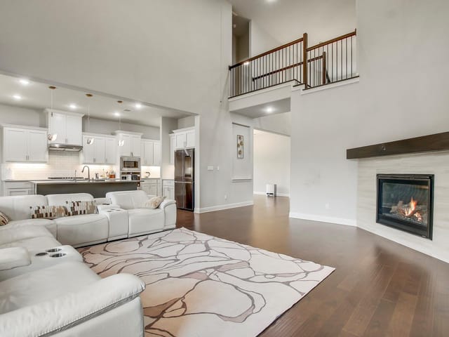 525 Houston LOOP