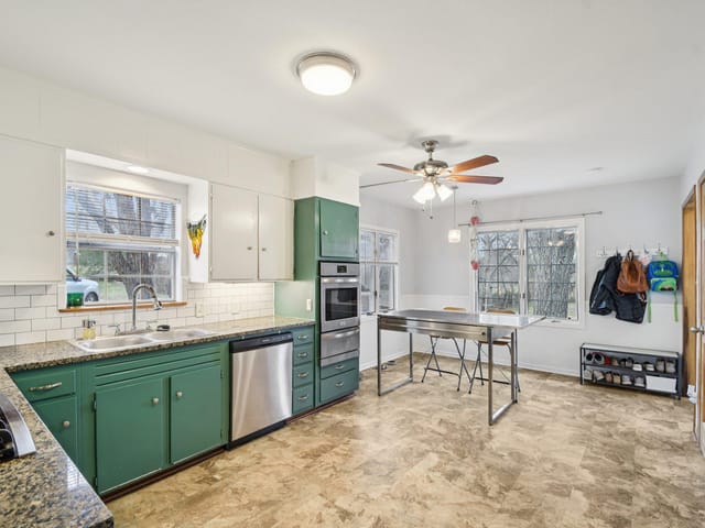 528 Old Mcdade Rd