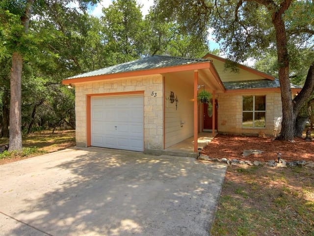 53 Wood Glen DR