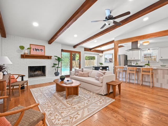 5300 Suburban DR