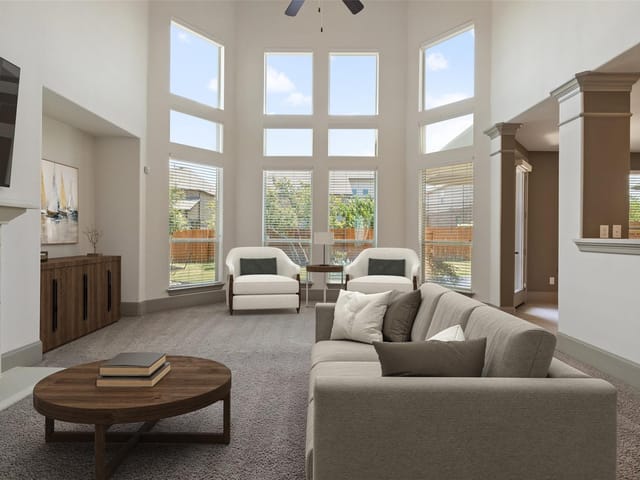 5301 Alonso Dr
