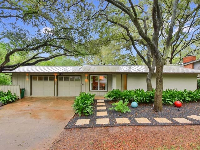 5301 Turnabout LN