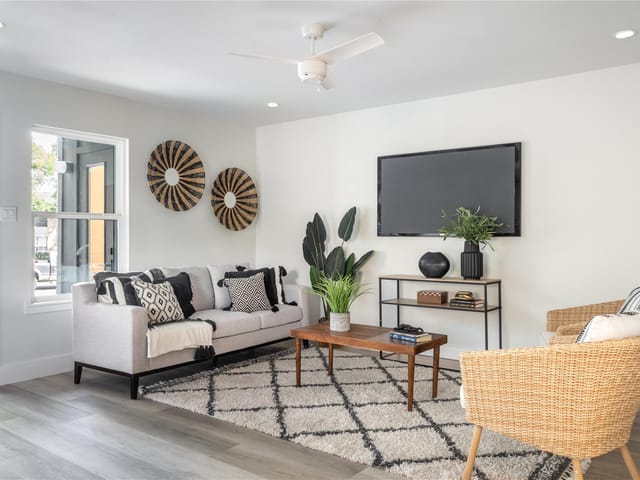 5302 Saint Georges Grn Unit #D