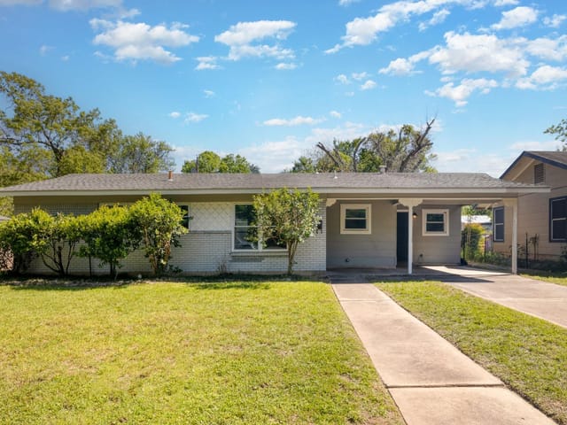 5303 Robinsdale Ln
