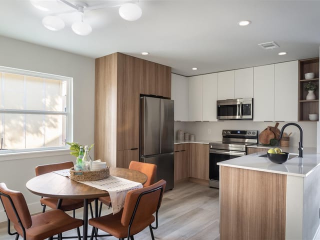 5304 Saint Georges Grn Unit #C