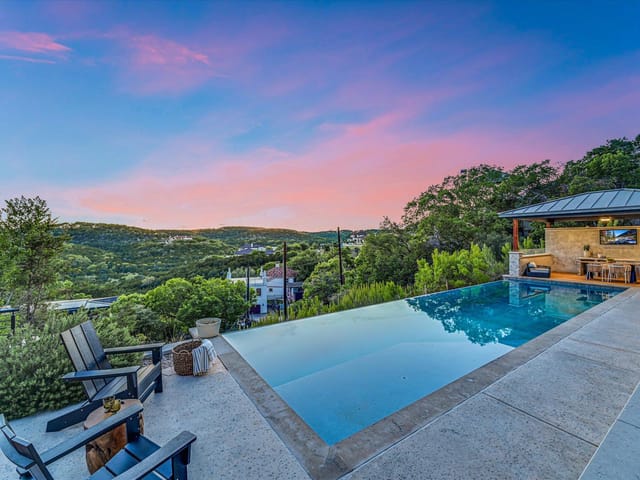 5304 Scenic View Dr