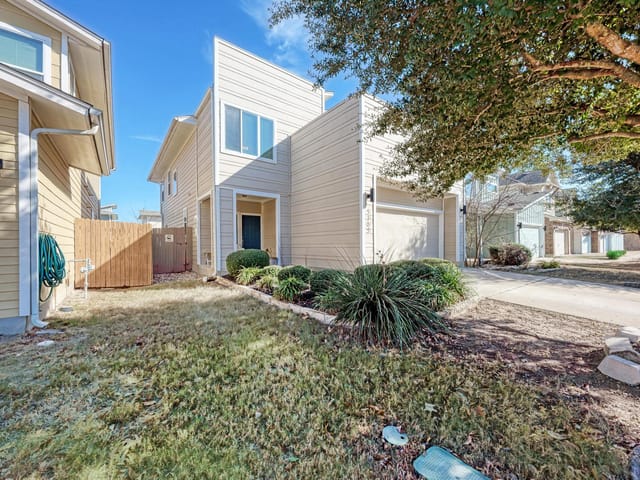 5305 Ingersoll LN