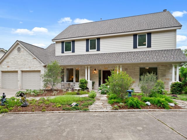 5305 Lucas Ln